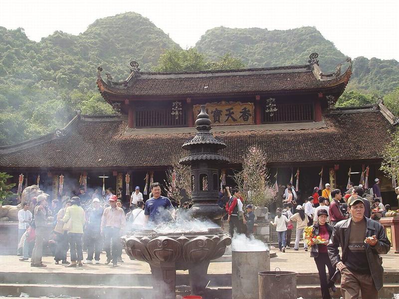 Lễ hội ch&ugrave;a Hương-Đẹp thay văn h&oacute;a Việt l&agrave; đ&acirc;y!